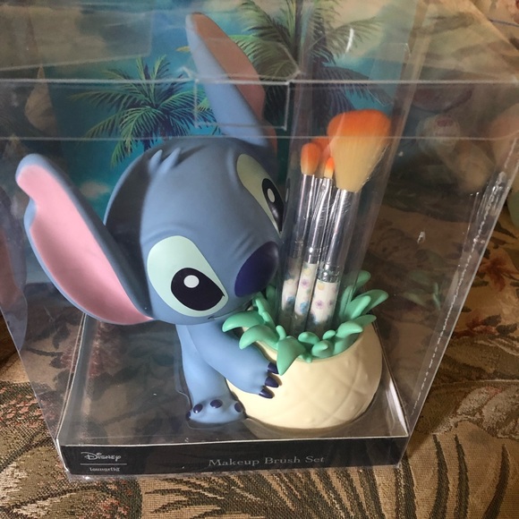 Stitch S Makeup Stichs New In The Box Poshmark